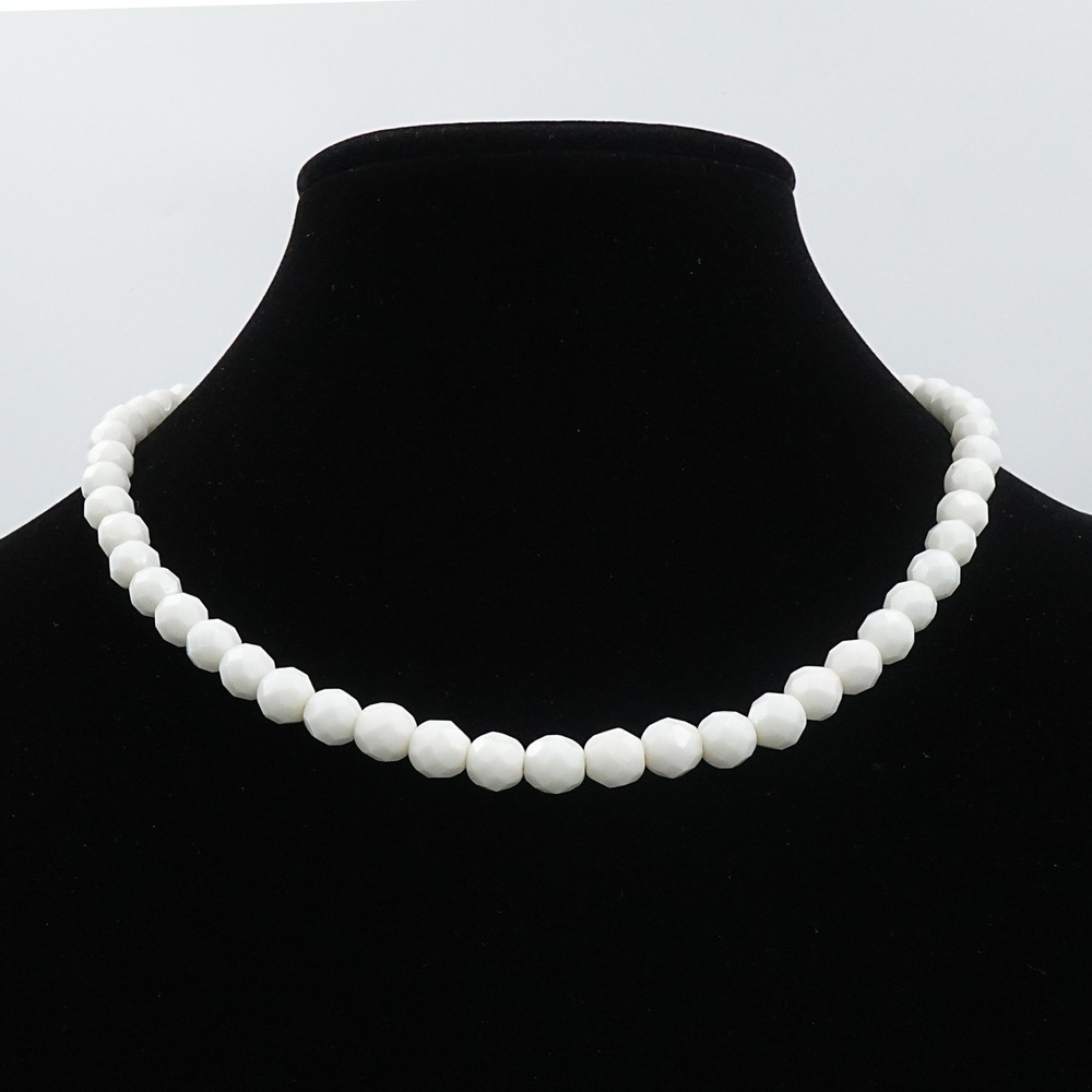 Vintage Choker Necklace White Milk Glass Faceted Bead 18" Hollywood Regency